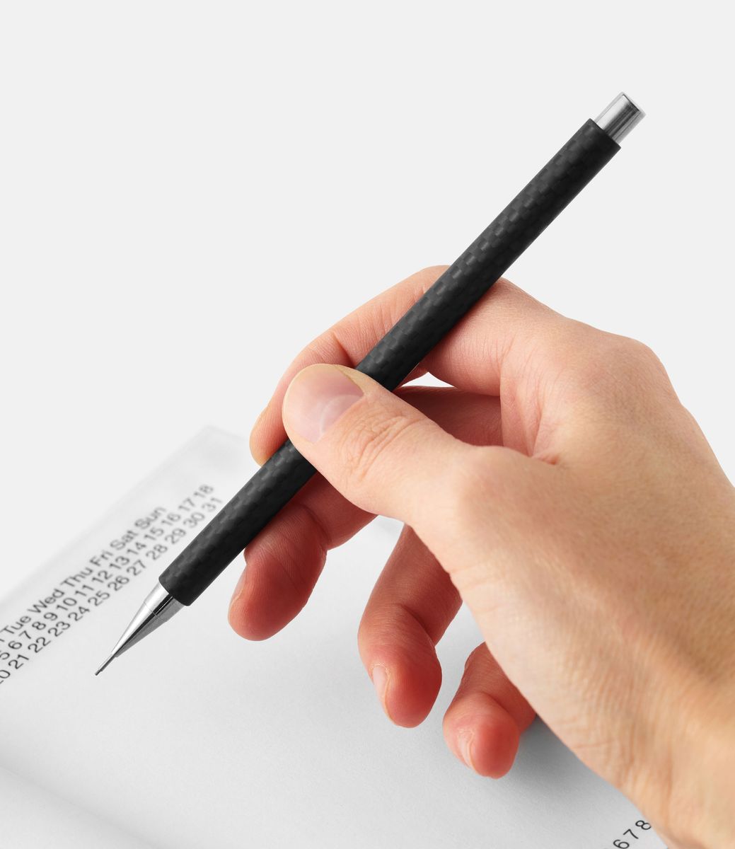 Nicholas Hemingway Carbon Fibre Matte Pencil — механический карандаш из карбона