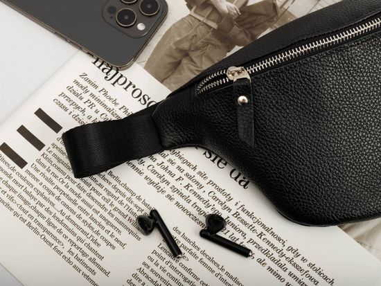 Женская и мужская кожаная сумка "Бананка" цвет черный!