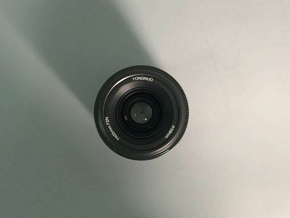 YN 35 2.0 Nikon F