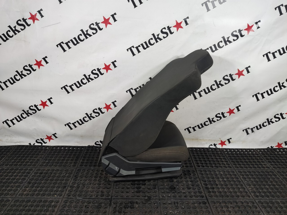 Сиденье пассажирское пневматическое 2023г.