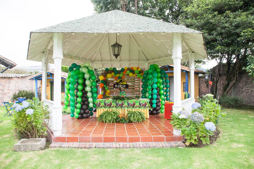 Линколун (12''/30 см) Зеленый (030), пастель, 50 шт.