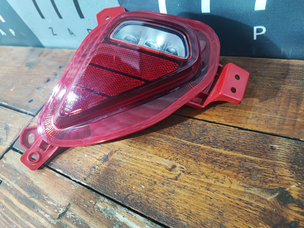 Фонарь заднего бампера левый Kia XCeed 19-нв Б/У Оригинал 92405J7300