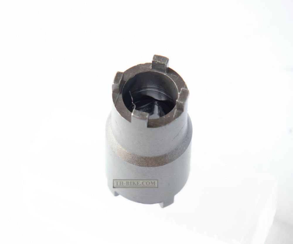 Lock nut wrench, 20 x 24 mm. No brand