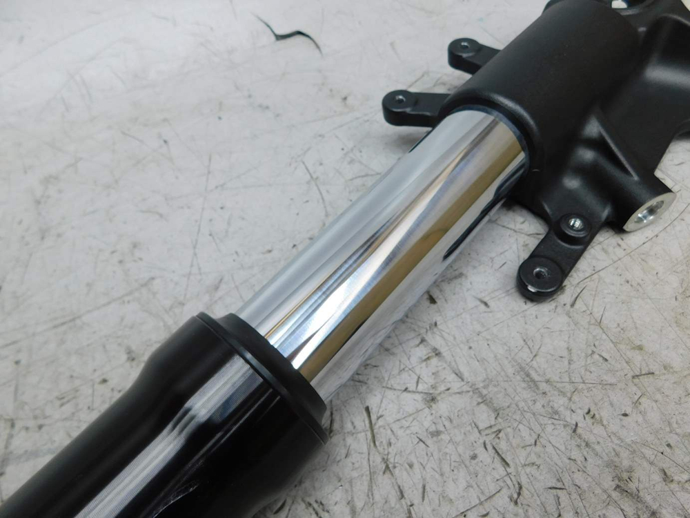 перо вилки правое Suzuki Boulevard M109R