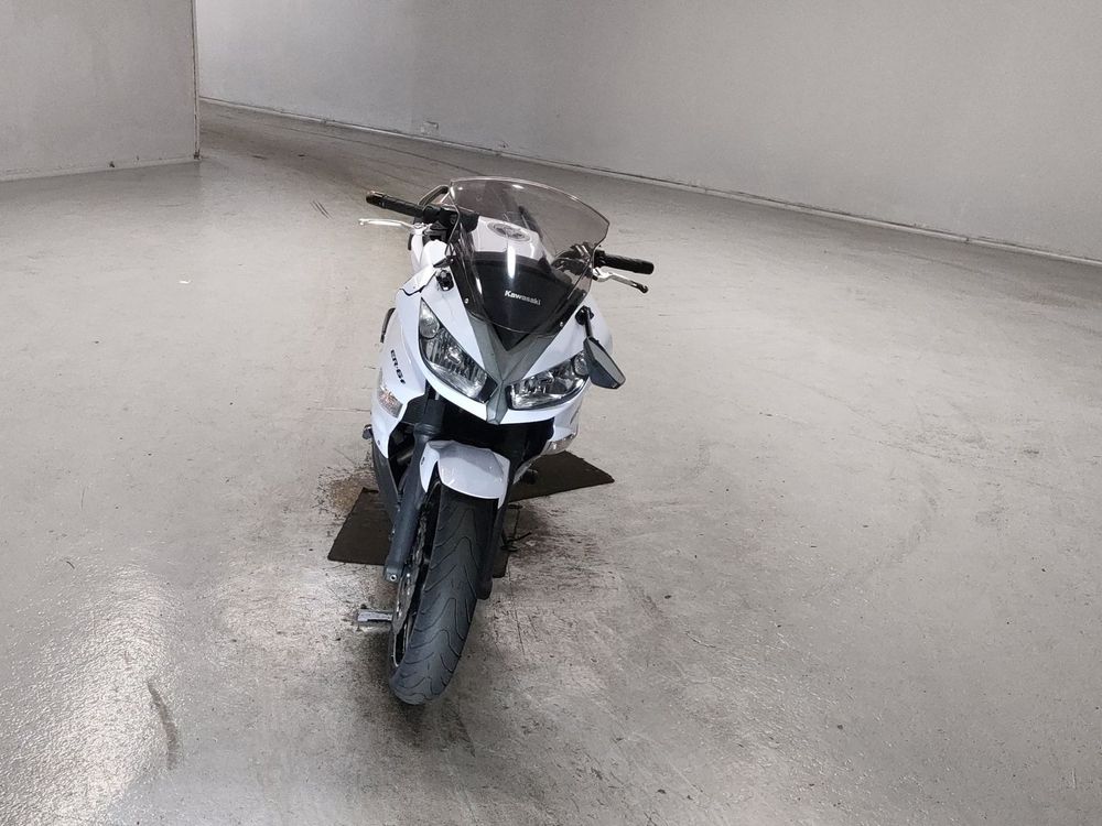 Kawasaki ER-6F 038400