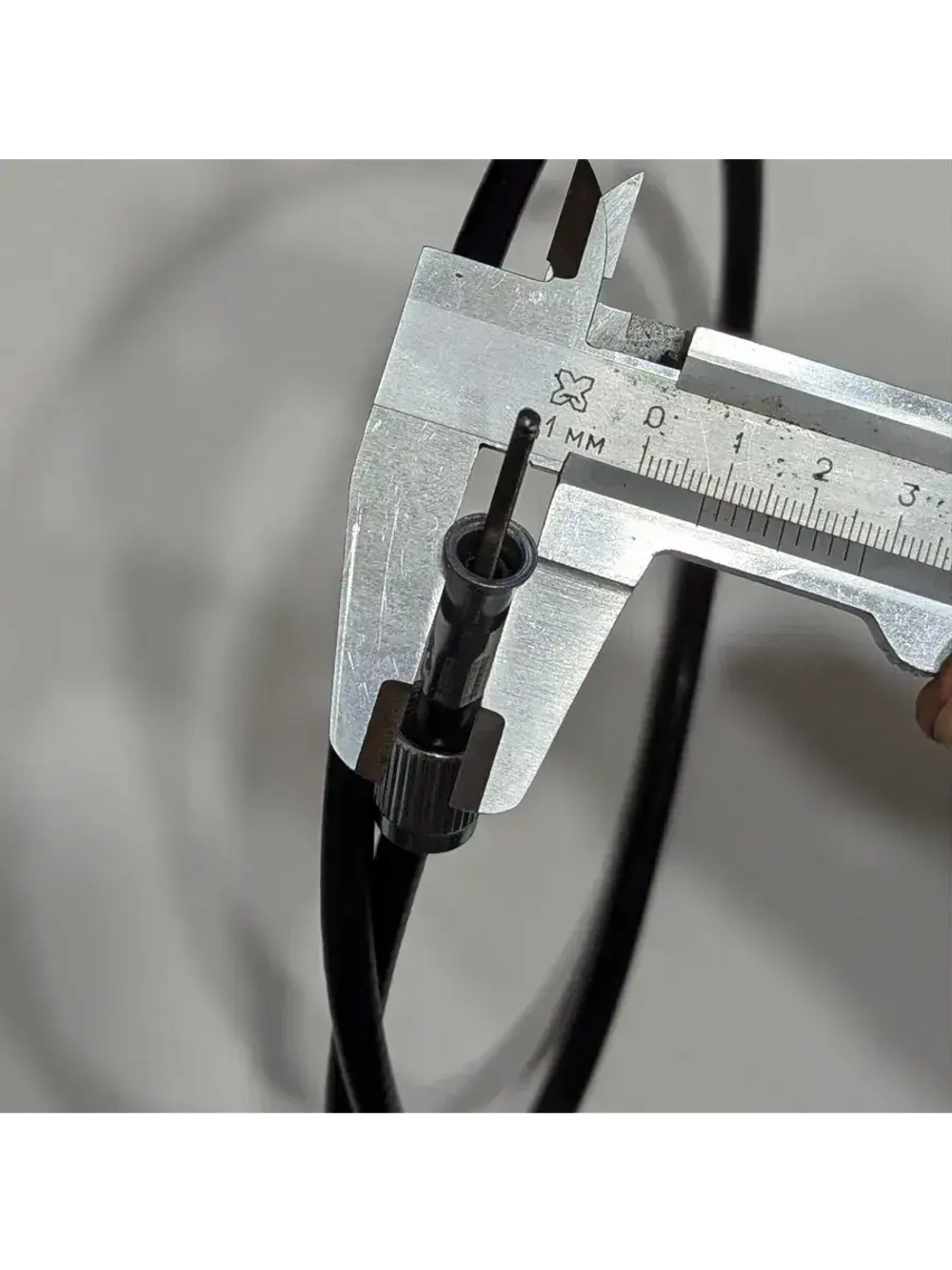 Трос спидометра (1 гайка)