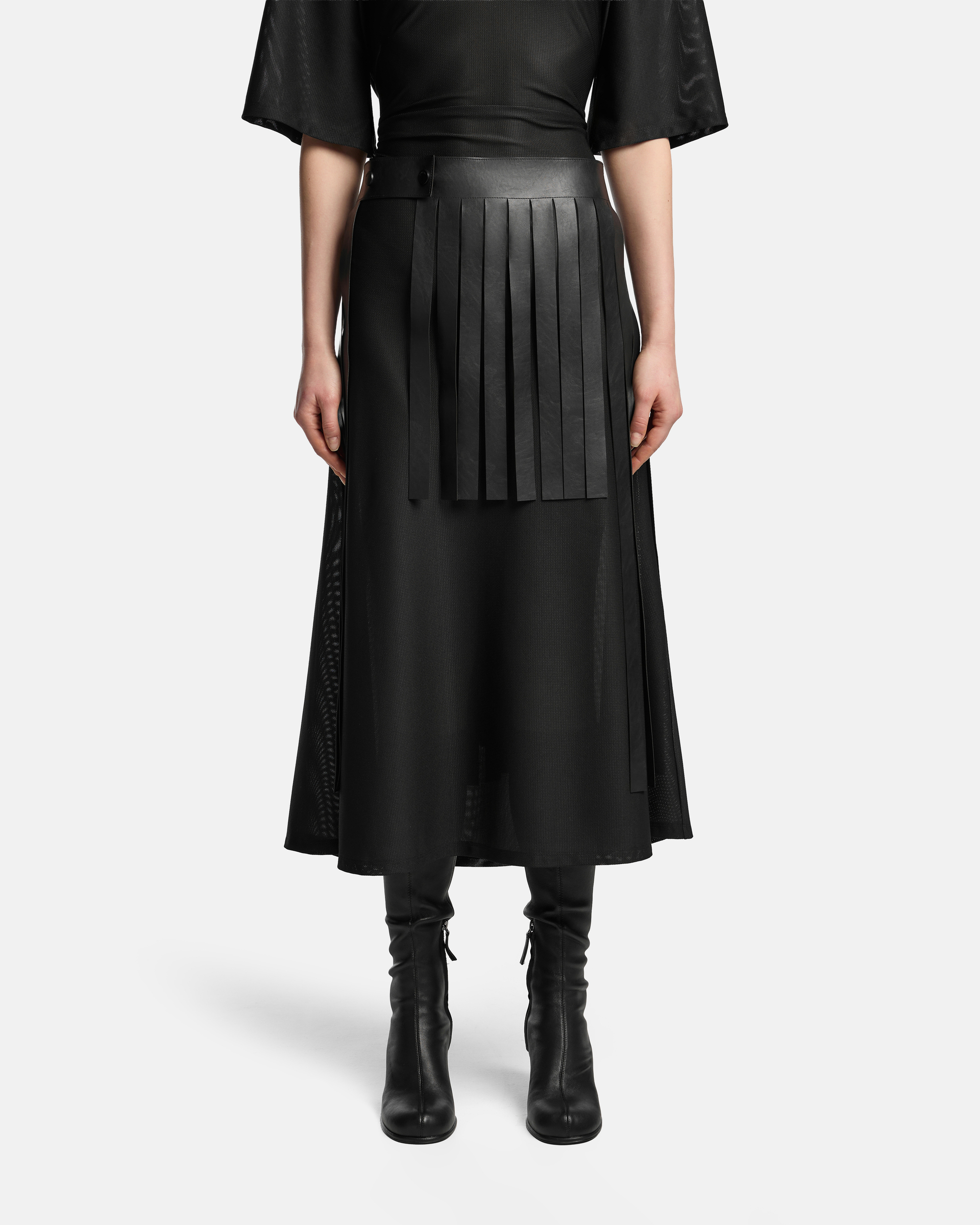 БАСКА ИЗ ЭКОКОЖИ