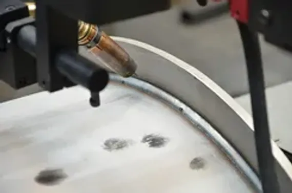 Лазерный станок HGTECH SMART3015E 2 кВт для резки листов металла