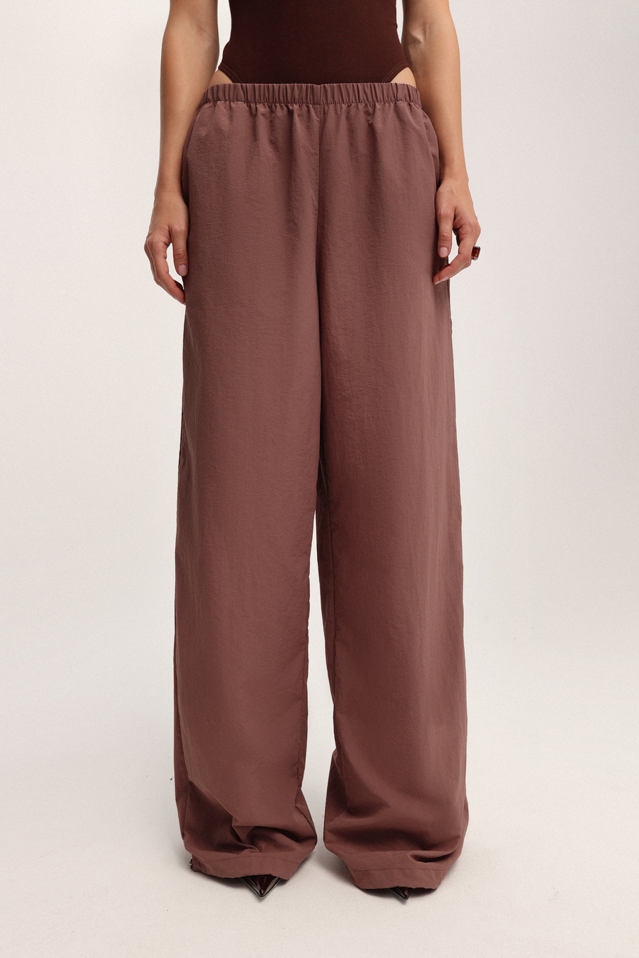 Брюки из плащевки