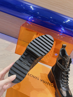 Louis Vuitton Laureate Desert Boot