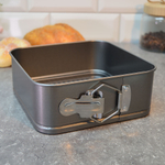 Форма для выпечки 18*6,5см разъемная (квадрат), цвет серый