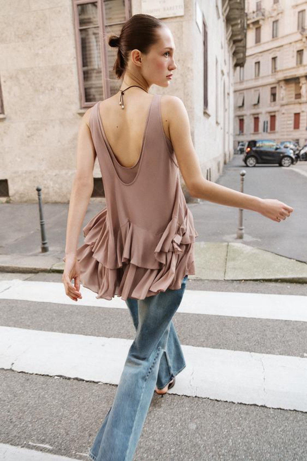 ZARA КОРОТКОЕ ПЛАТЬЕ С ВОЛАНАМИ, ЛОСОСЕВЫЙ