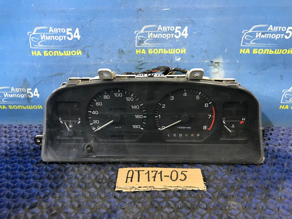 Щиток приборов TOYOTA CARINA 1990