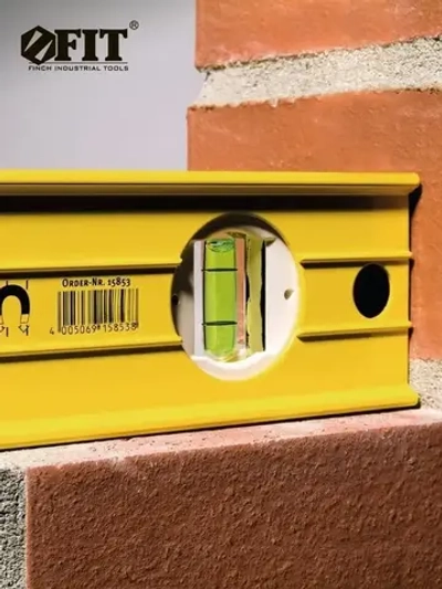 FIT Уровень строительный магнитный 20 см 3 глазка с угломером для работы в ограниченном пространстве