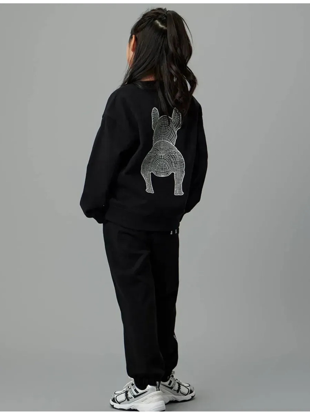 Свитшот с большим логотипом LADOK