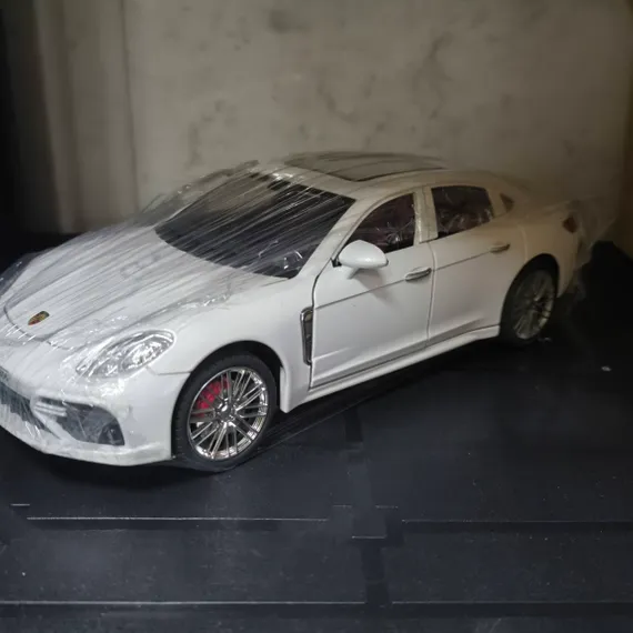 Porsche Panamera GLW5518  A4114