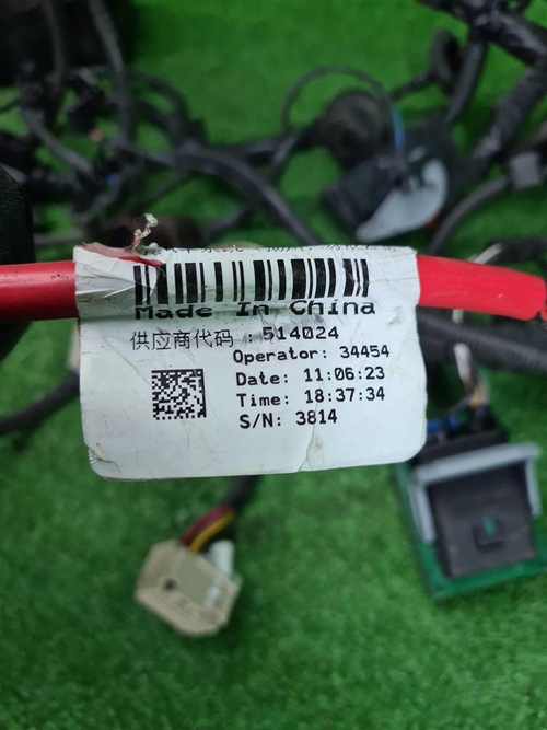 Проводка моторного отсека Geely Monjaro (21-нв)