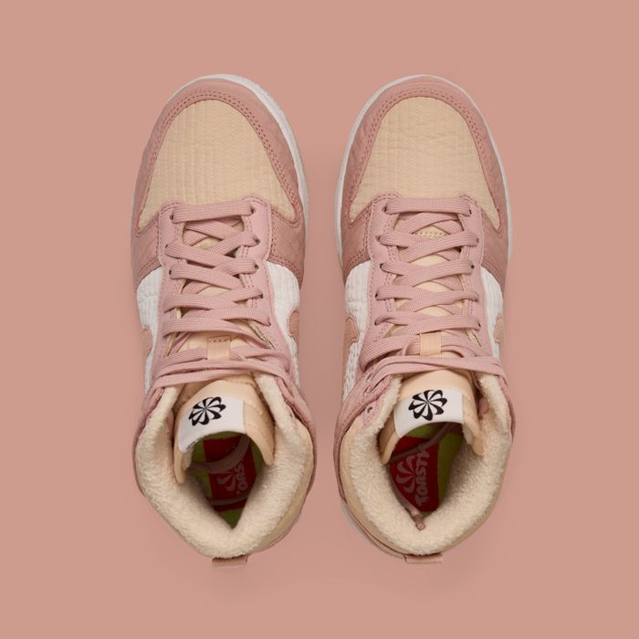 Кроссовки женские Nike Dunk High LX 