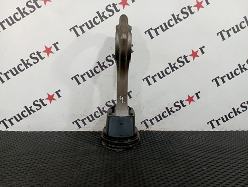 Поршень с шатуном