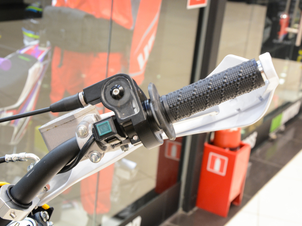 Мотоцикл кроссовый Zuumav FXR 250CC Camo 21/18