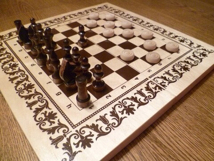 Настольная игра "Шахматы-шашки-нарды" 3 в 1