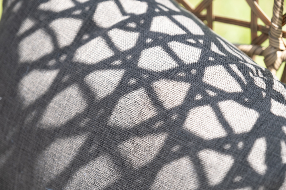 "Флоренция" подвесное кресло-кокон из искусственного ротанга, цвет соломенный с серо-коричневой подушкой