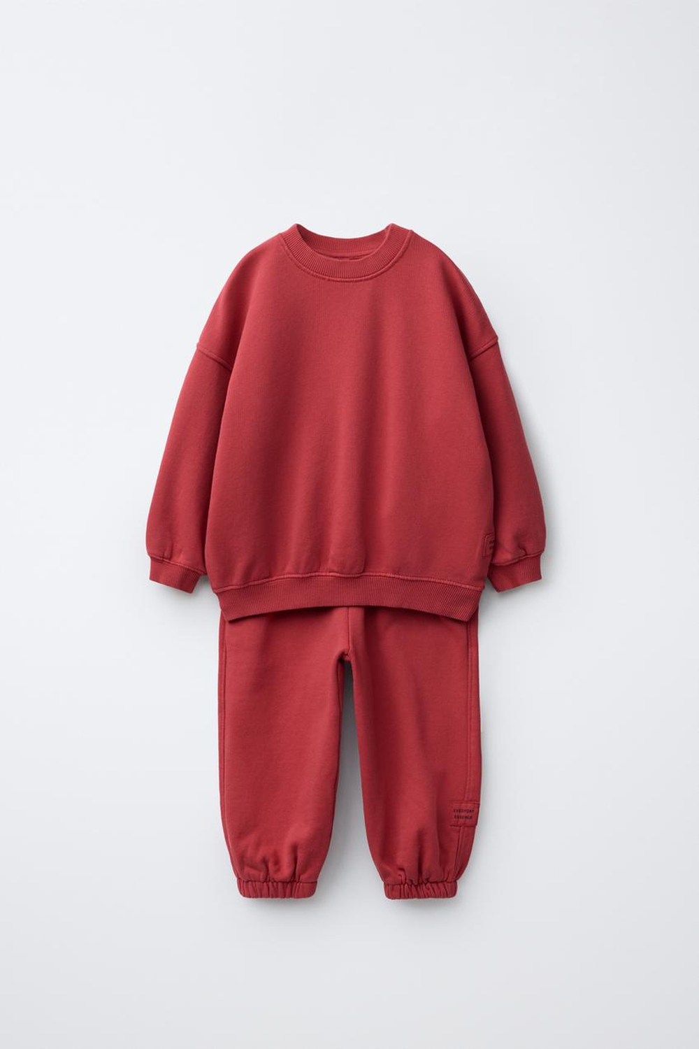 ZARA КОМПЛЕКТ ИЗ ТОЛСТОВКИ И БРЮК WIDE LEG С НАШИВКОЙ, КРАСНЫЙ