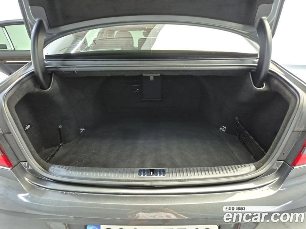 Genesis G90 3.8 AWD (01.2021)