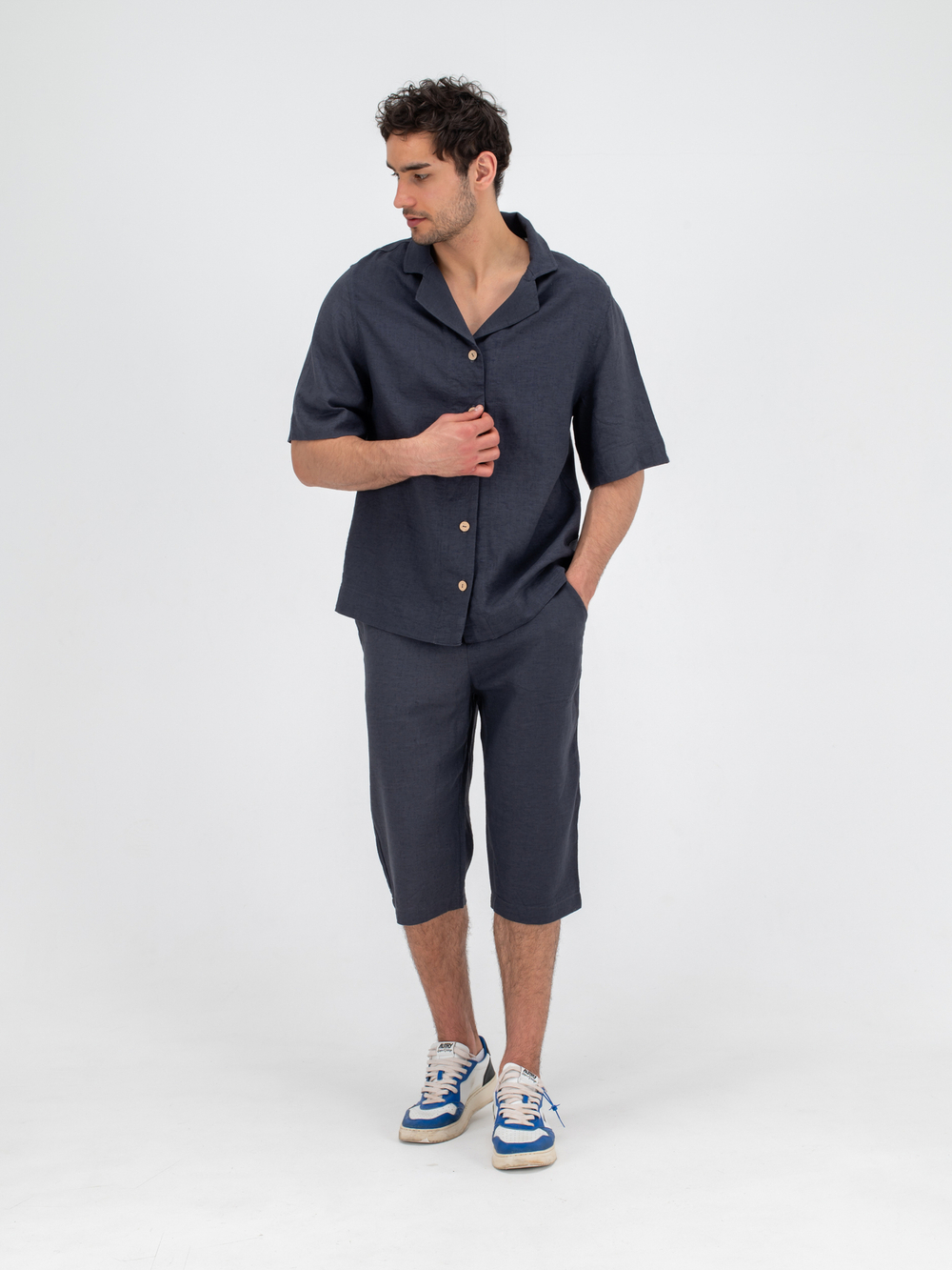 Костюм льняной с шортами. Графит