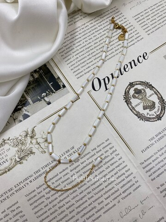 Колье из натурального перламутра с длинной подвеской