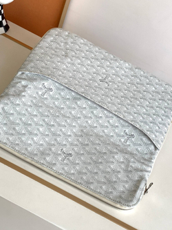 Goyard Sainte-Marie MM Clutch