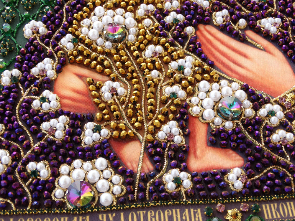 И-19а Набор для вышивания хрустальными камнями Богородица "Феодоровская" (акриловый жемчуг)