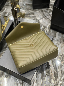 Saint Laurent Loulou 32 cm