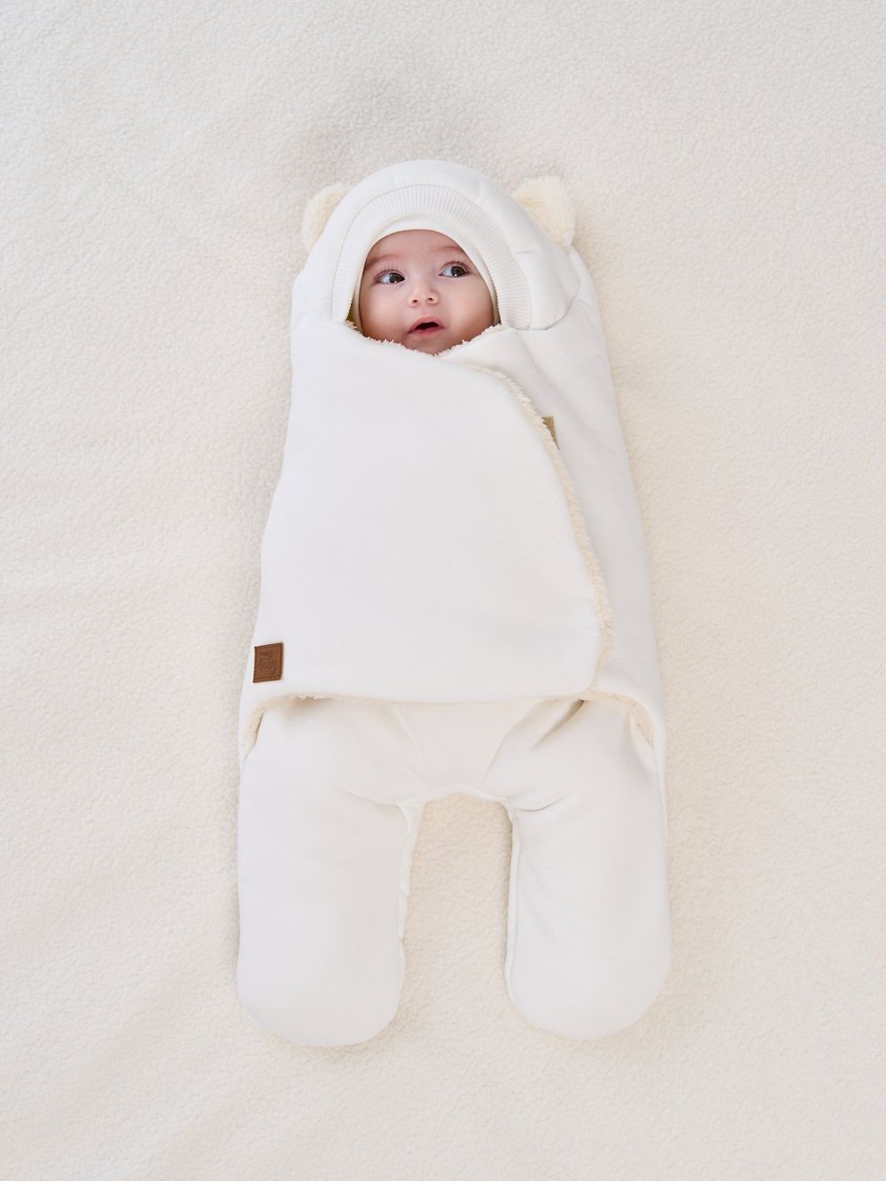 Конверт-звездочка "Молоко" с прорезями для ремней безопасности 0+