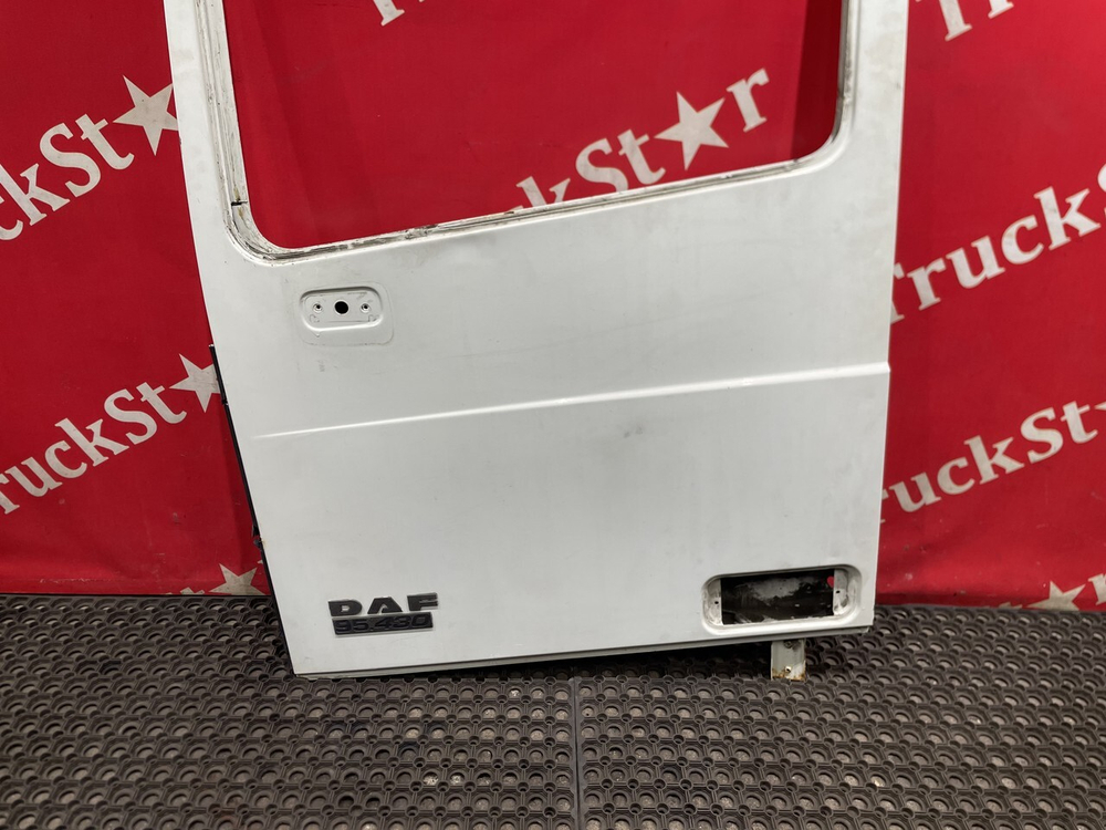 Дверь левая