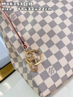 Louis Vuitton Artsy MM