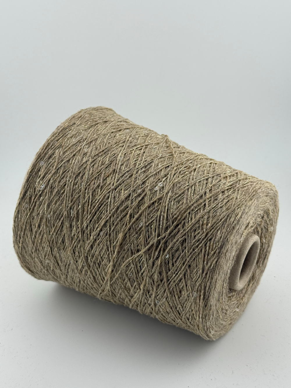 G&G FILATI SUSANNA 30% кашемир 65% меринос 3 люрекс 2% пайетка 520 м/ 100 гр