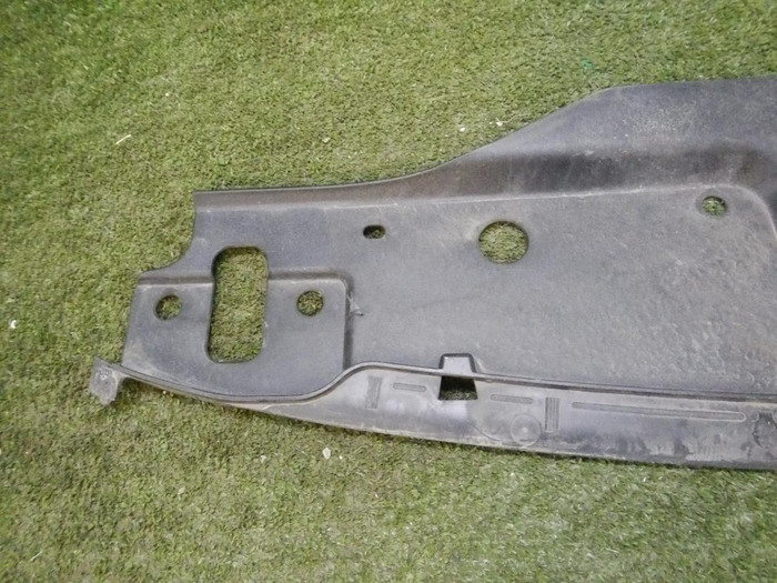 Кожух замка капота Land-Rover Discovery 5 (2016-2020)