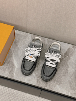 Louis Vuitton Trainer (4 colors)