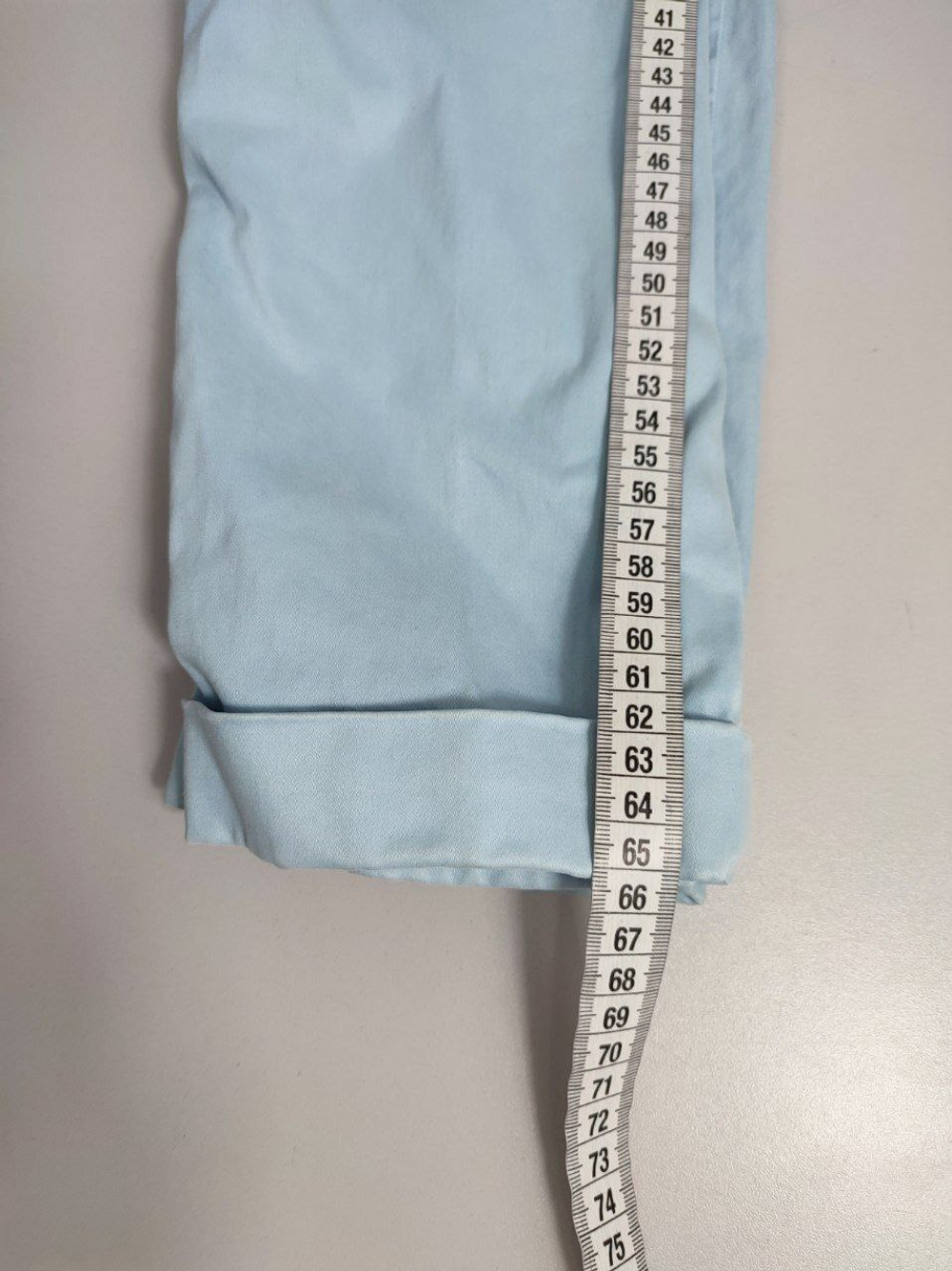 Брюки голубые с подворотами 44 размер