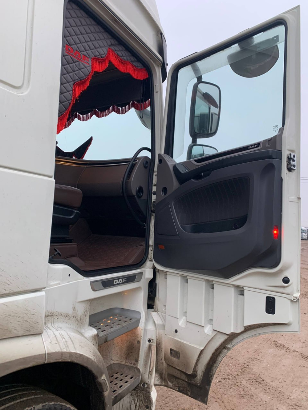 DAF XF 4x2 Седельный тягач XF 480 FT (Дизельный, 12,9 л, 483 л.с., АТ)