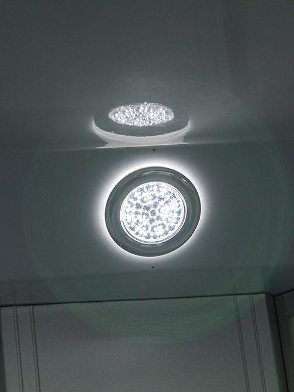 Душевая кабина WeltWasser (ВельтВассер) Halle 1004, с высоким поддоном, с электрикой и ГМ, 100x100x217