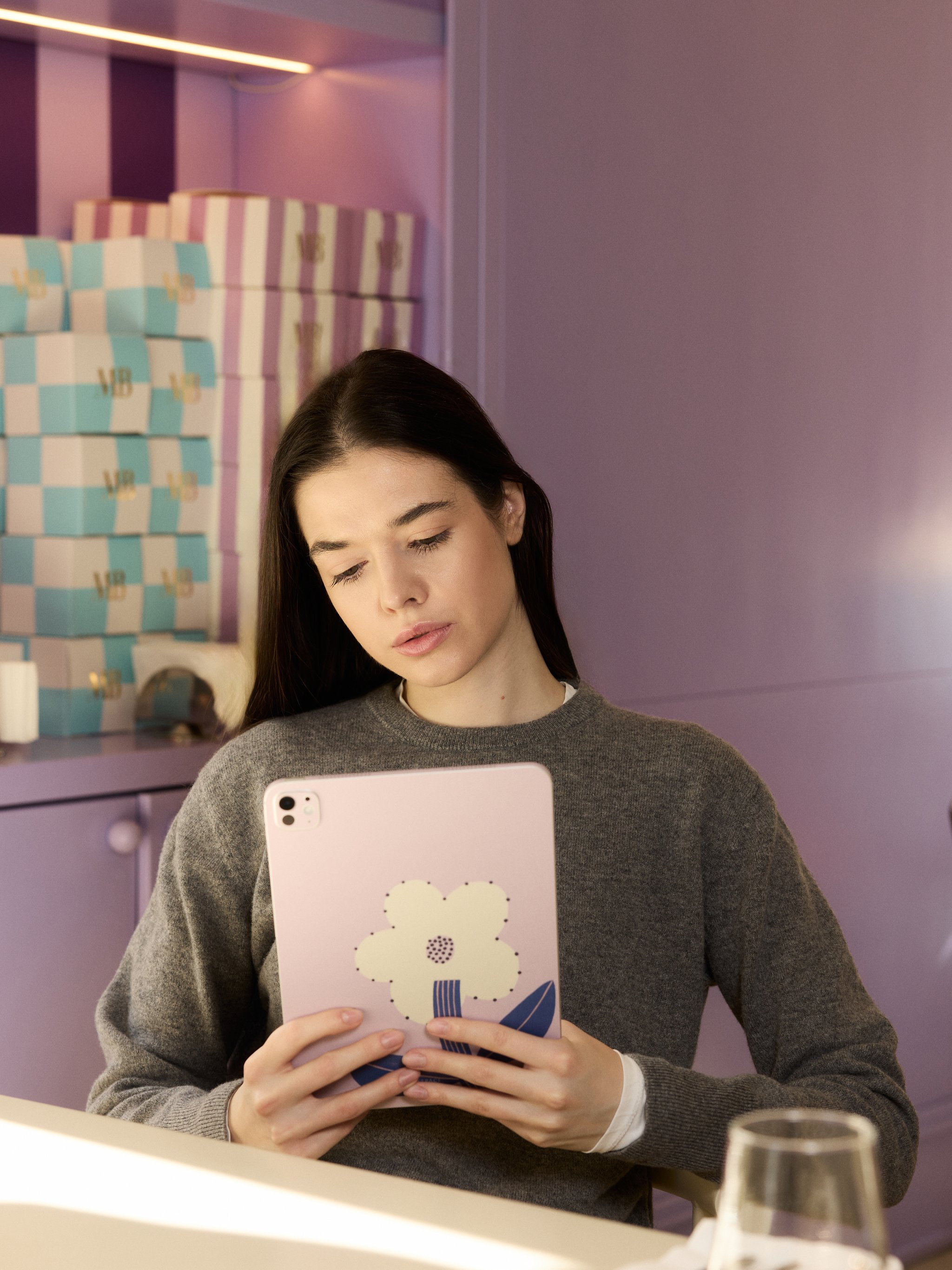 Виниловая наклейка DAISY (розовый) для iPad