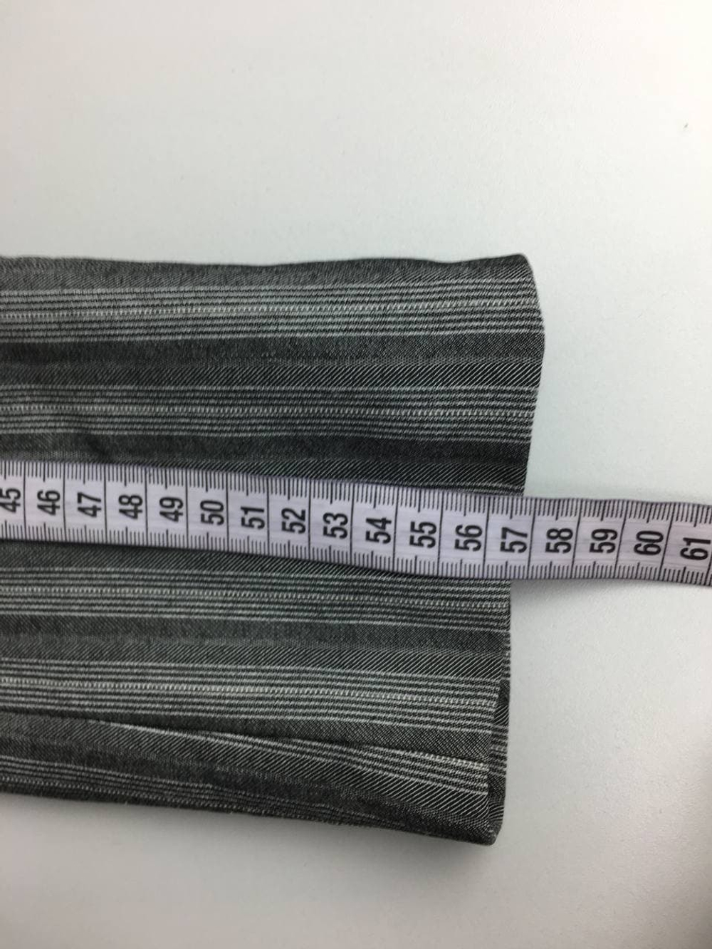 Костюм PERSONAGE серый в полоску 42 размер