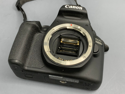 Canon EOS 2000D Kit 18-55mm 3.5-5.6 III 400 кадров