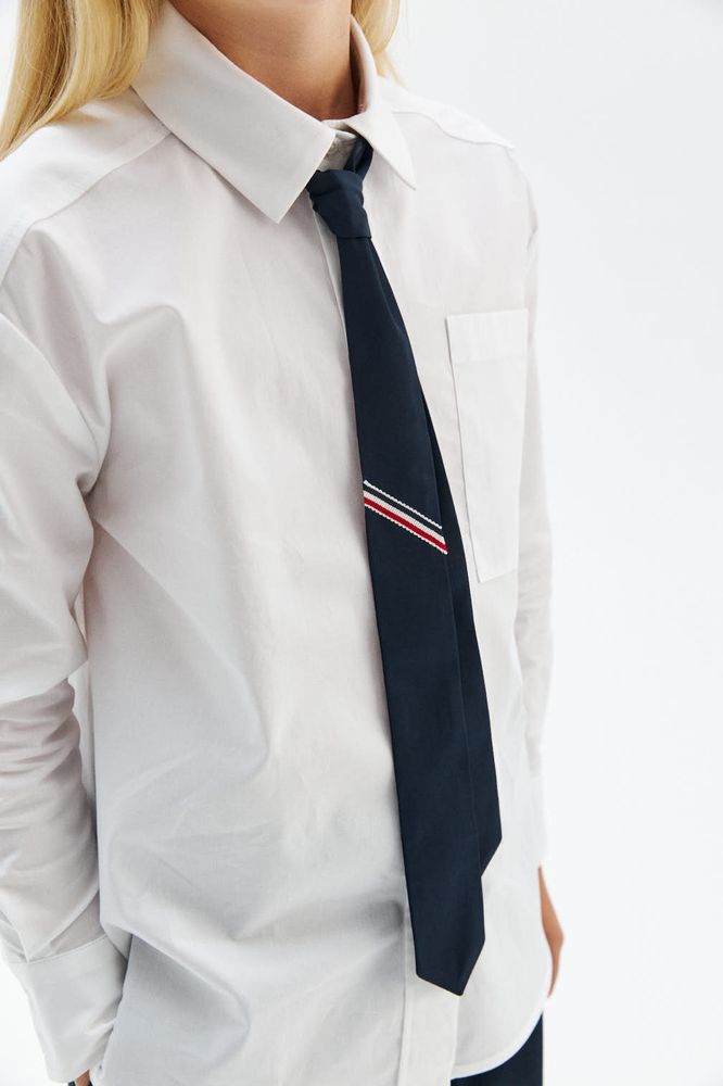 Белая блузка с галстуком Silver Spoon