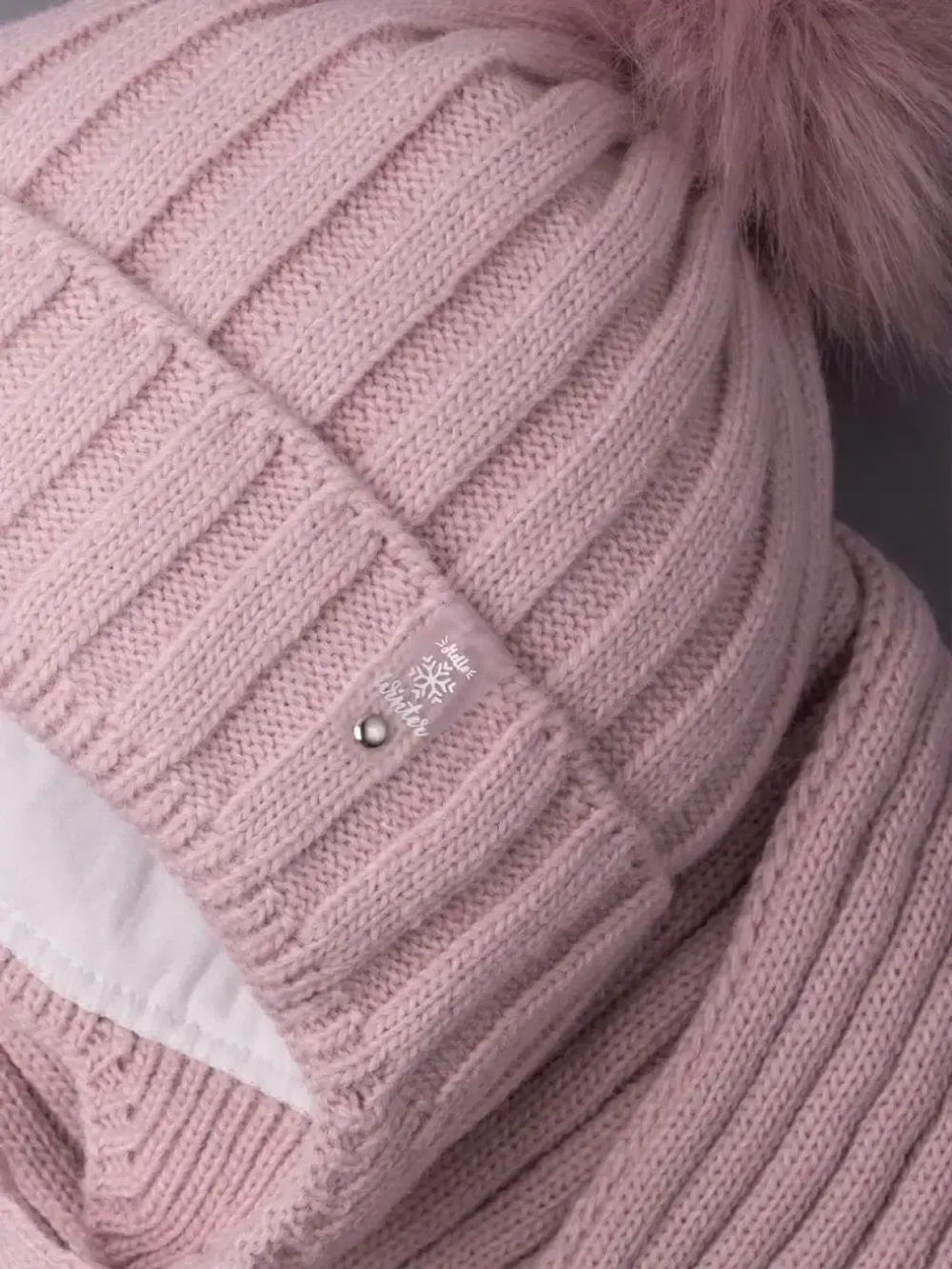 Шапка для девочки зимняя вязаная и шарф