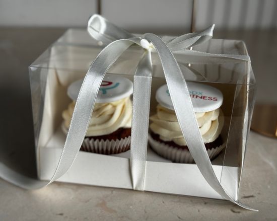 Капкейки с картинками и надписями на мастике, упаковка на 2 шт