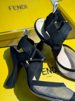Босоножки Fendi