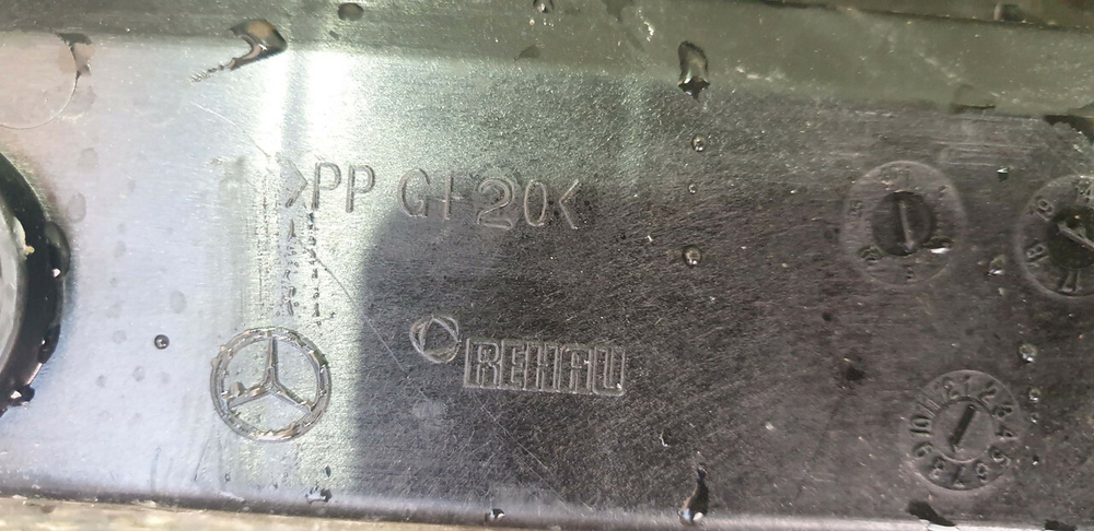 Кронштейн порога правый Mercedes GLC (X253) Б/У Оригинал A2536980227